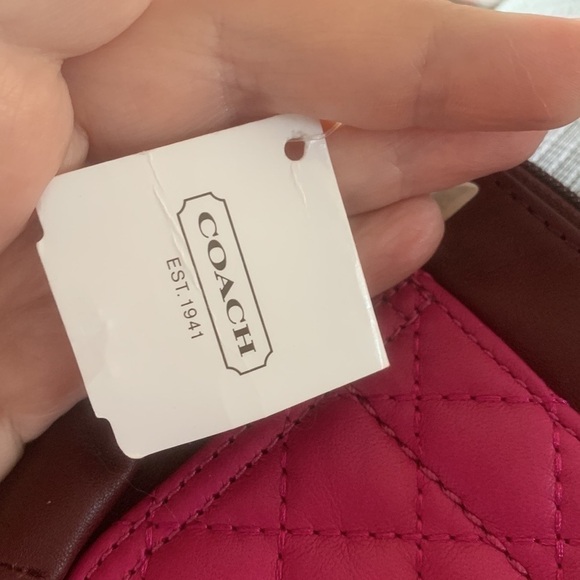 COACH PARK QUILTED LEATHER MEDIUM WRISTLET Style: F50097 - Picture 6 of 8